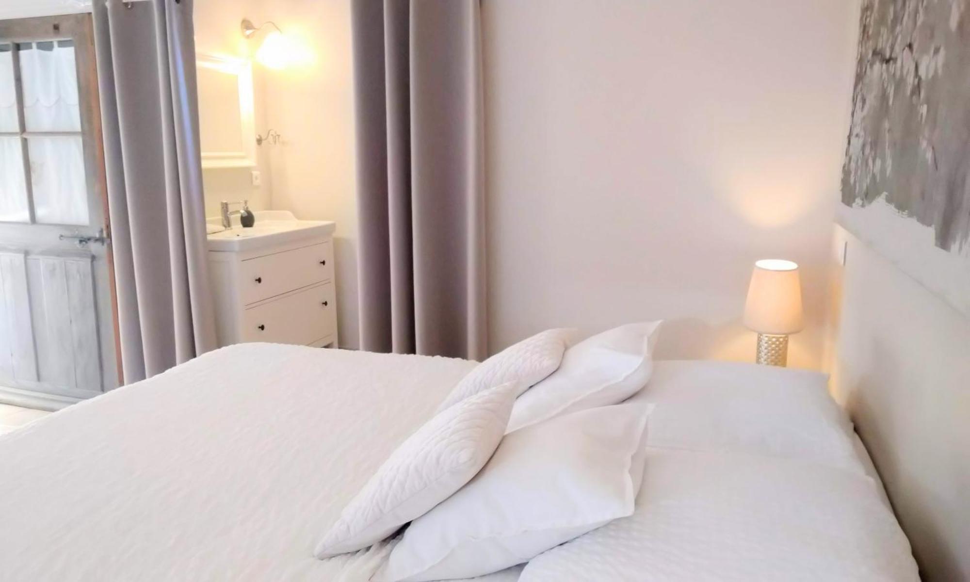 La Ferme Les Eybrachas Hotel Réauville Стая снимка