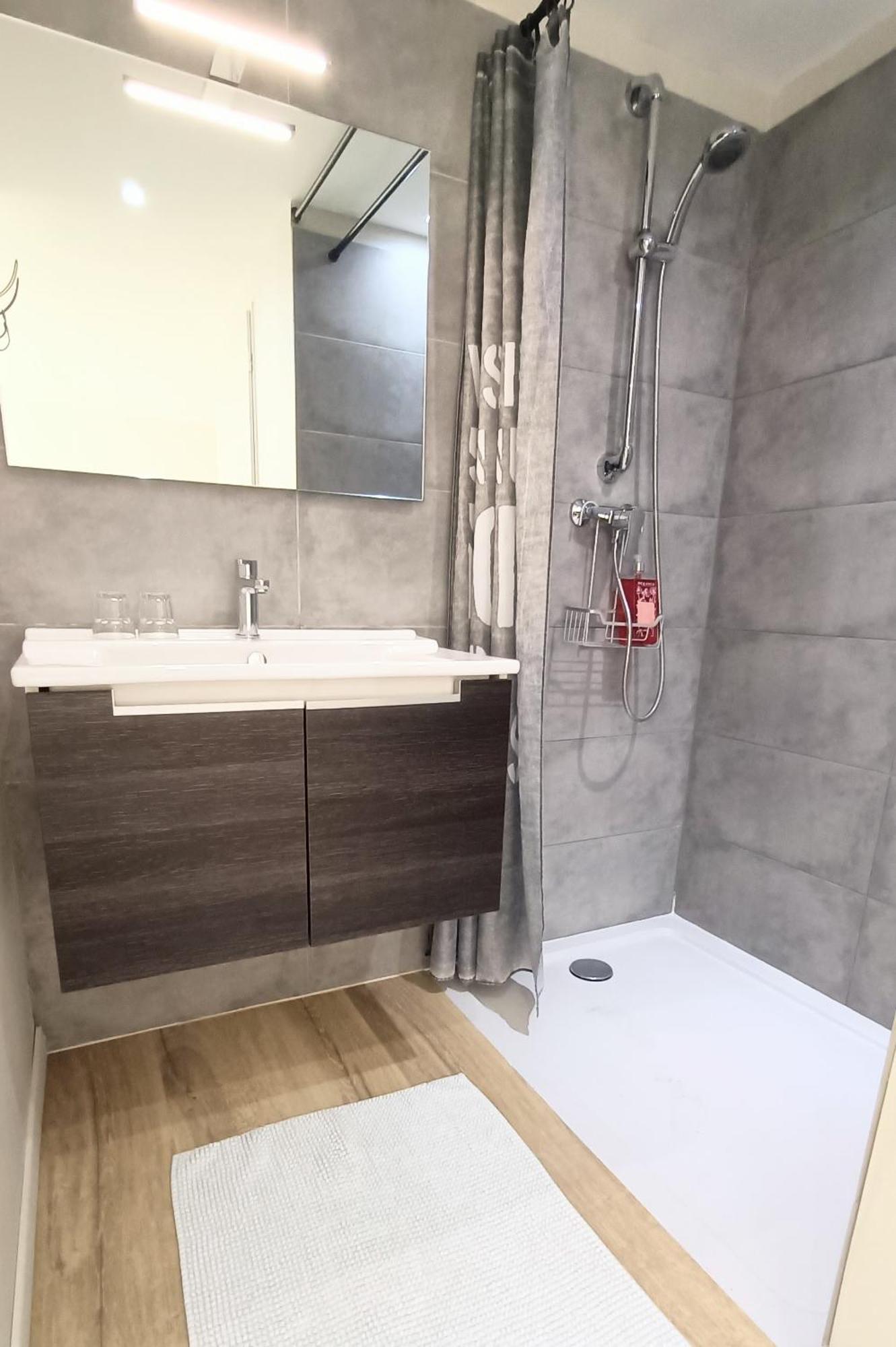 La Ferme Les Eybrachas Hotel Réauville Стая снимка